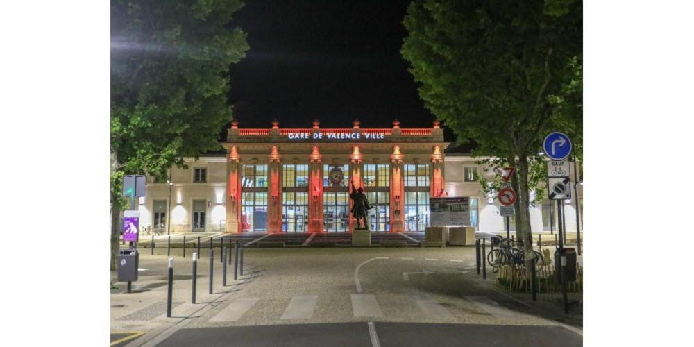 Studio Equipe Hyper Centre De Valence Валанс Екстер'єр фото